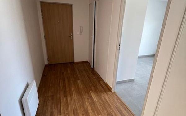 Appartement à louer    3 pièces • 100 m2 Argentan