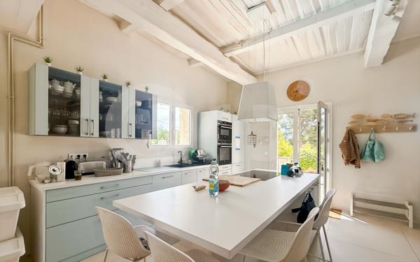 Maison à vendre    6 pièces • 190 m2 Toulon