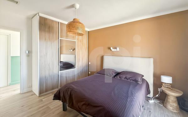 Maison à vendre    6 pièces • 190 m2 Toulon