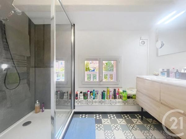 Maison à vendre  4 pièces - 99 m 2   FREJUS  - 83