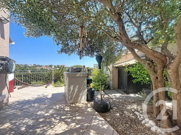 Maison à vendre  4 pièces - 99 m 2   FREJUS  - 83