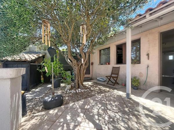 Maison à vendre  4 pièces - 99 m 2   FREJUS  - 83