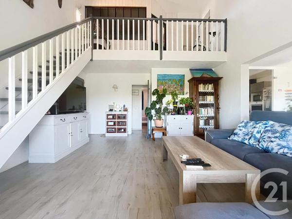 Maison à vendre  4 pièces - 99 m 2   FREJUS  - 83