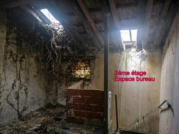 Cusset (03300) MAISON MITOYENNE A REHABILITER SUR 3 NIVEAUX AVEC COURETTE