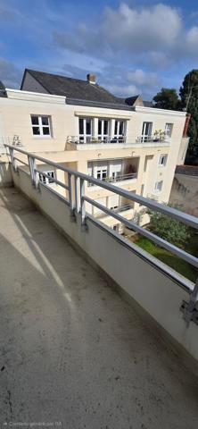 Grand appartement de 86 m² situé dans le quartier La Fayette, à proximité de la gare d’Angers et à seulement quelques minutes du centre-ville