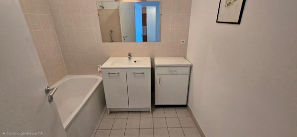 Grand appartement de 86 m² situé dans le quartier La Fayette, à proximité de la gare d’Angers et à seulement quelques minutes du centre-ville