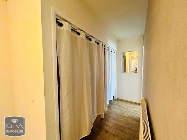 Appartement à louer 4 pièces 80.21m² Déols (36130)