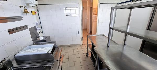 Dpt Charente Maritime (17), St-Trojan Les Bains emplacement n°1 vue mer, A Vendre Fonds commerce Restaurant