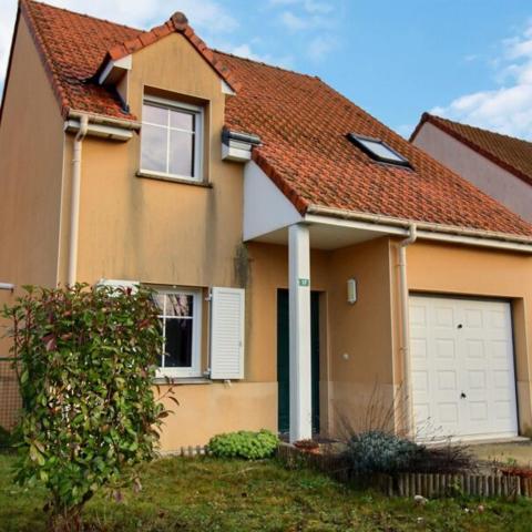 Maison 4 pièces 86m² à vendre Angerville 91670 180000€ - Micro.immo