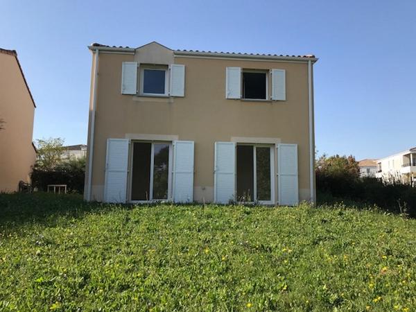 Maison 5 pièces à louer Tonnay Charente - 17430 / Réf: 2347