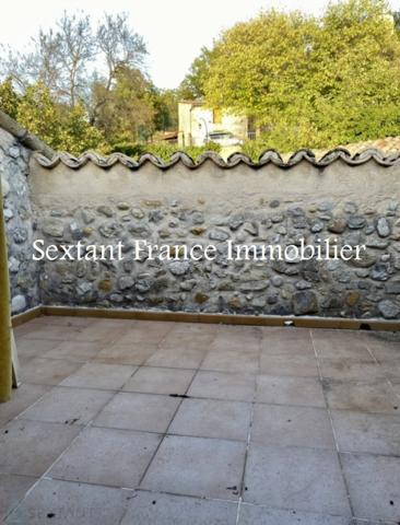 Maison de village avec terrasse et cave