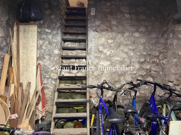 Maison de village avec terrasse et cave