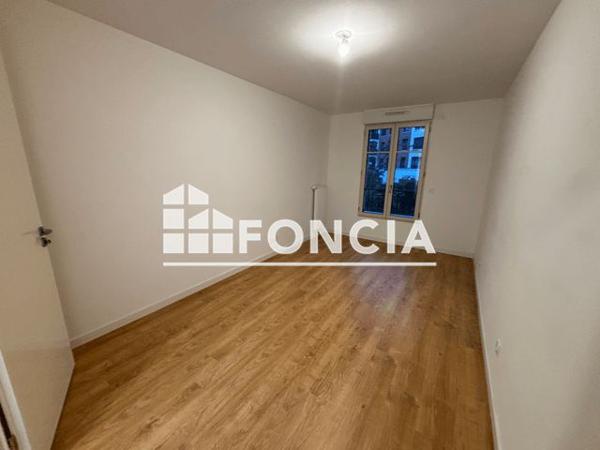 Location Appartement 4 pièces 87.2 m² - AV DU GENERAL DE GAULLE Clamart 92140