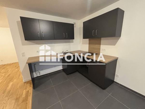 Location Appartement 4 pièces 87.2 m² - AV DU GENERAL DE GAULLE Clamart 92140