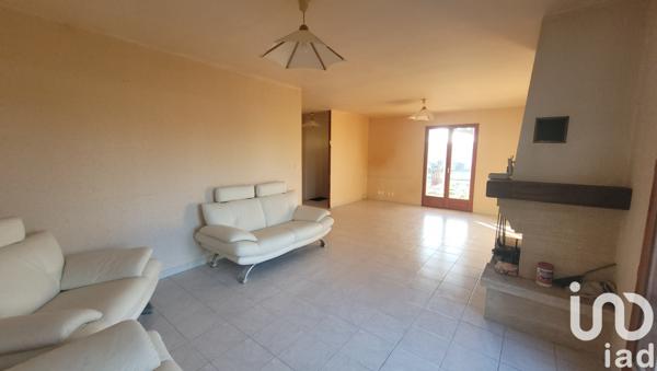 Maison à vendre 5 pièces 97 m² Saint-Seurin-sur-l'Isle