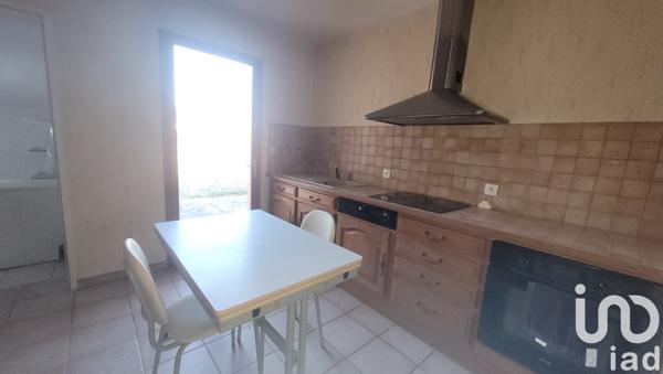 Maison à vendre 5 pièces 97 m² Saint-Seurin-sur-l'Isle