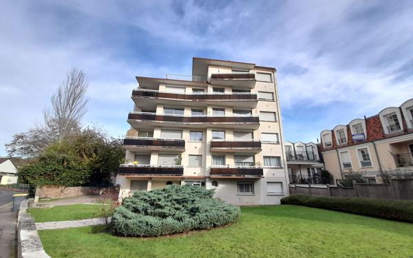 Appartement à vendre    1 pièce • 15,98 m2 Châtenay-Malabry