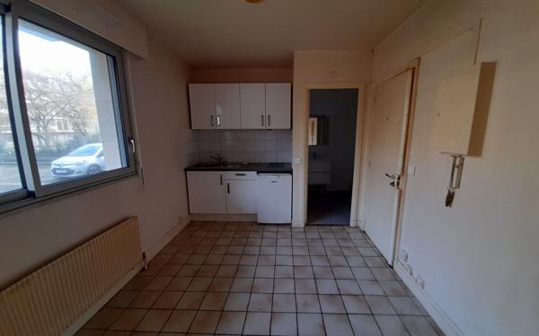 Appartement à vendre    1 pièce • 15,98 m2 Châtenay-Malabry