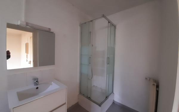 Appartement à vendre    1 pièce • 15,98 m2 Châtenay-Malabry