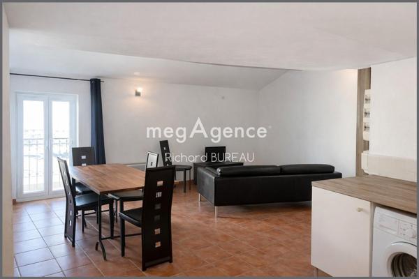 Immeuble à LE LUC, 83340 - 106m²