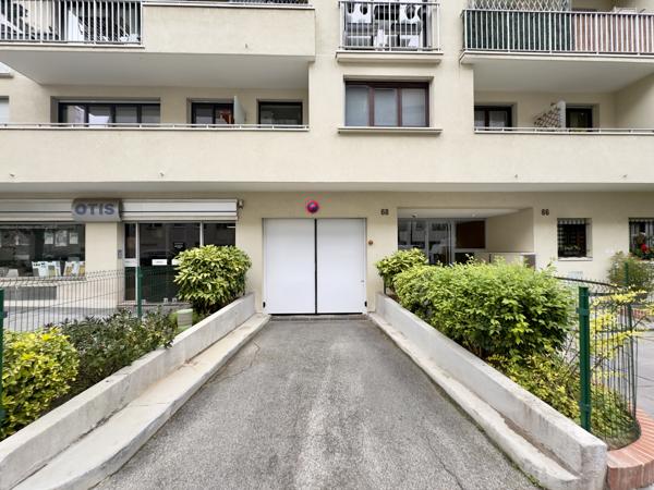 Parking à vendre à Paris 11e Arrondissement (75011) - Paris