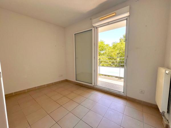 13015 - Bd GRAC - Résidence Récente - T2/3 - 52m2 - 2 TERRASSES - Place de PKG en sous-sol. 114 300 euro