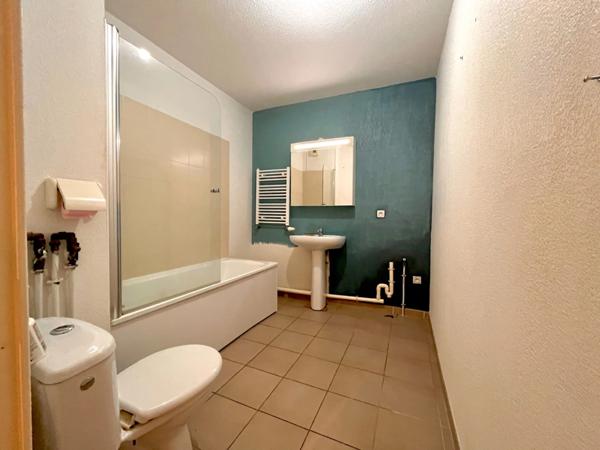 13015 - Bd GRAC - Résidence Récente - T2/3 - 52m2 - 2 TERRASSES - Place de PKG en sous-sol. 114 300 euro