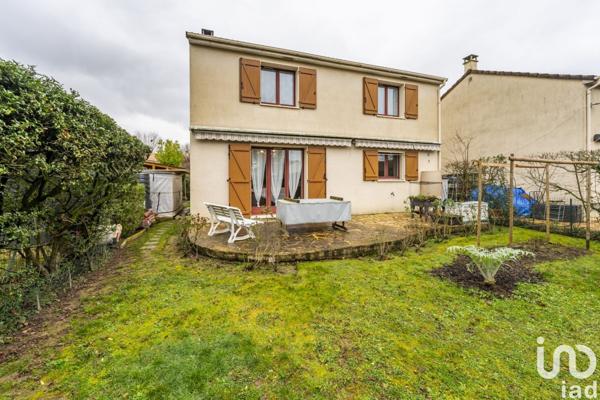 Maison 4 pièces de 111 m² à Lieusaint (77127)