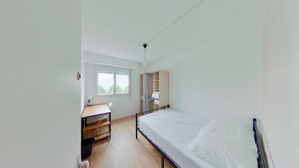 Chambre à louer dans appartement 6 pièces à Pessac, Domaine universitaire