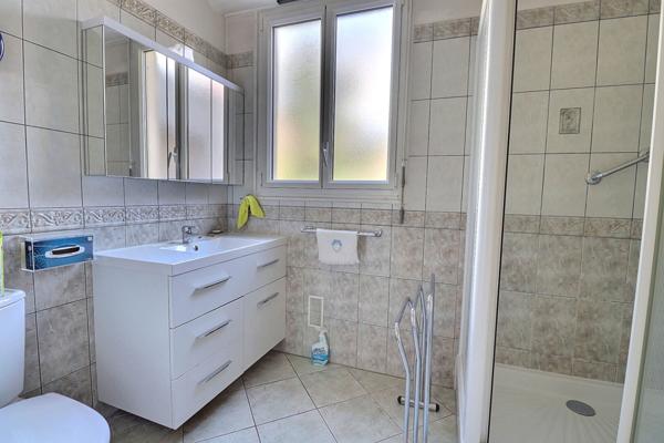 Appartement Le Mesnil Le Roi 4 pièce(s) 122.75 m2