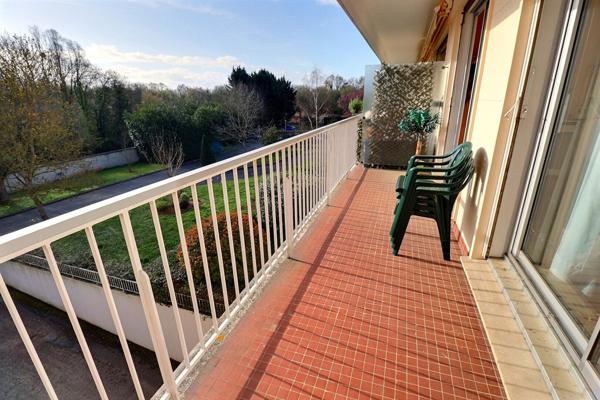 Appartement Le Mesnil Le Roi 4 pièce(s) 122.75 m2