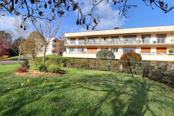 Appartement Le Mesnil Le Roi 4 pièce(s) 122.75 m2