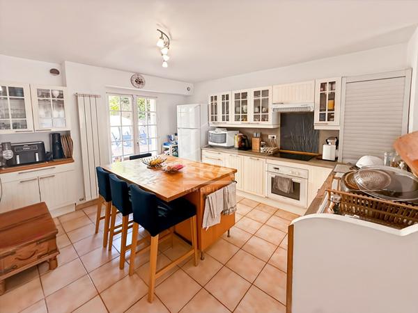Les Pennes Mirabeau - Maison T5 111m² + T2 indépendant 44m² sur 575 m² de parcelle