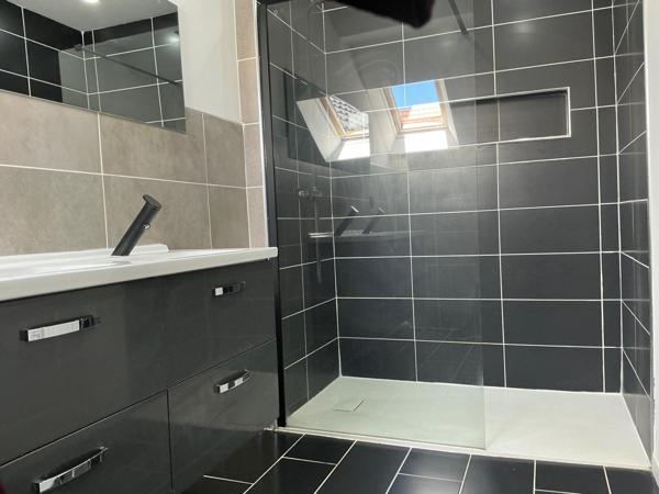 Immeuble de rapport, 120 m2 avec un T2 et un T3