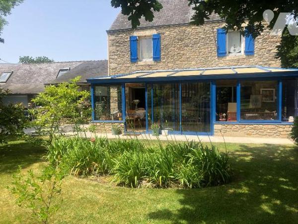 Maison à Vendre à Plouvien (29860) en Finistère (29)

Cette maison, construite en 1900, offre...