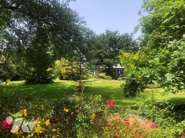 Maison à Vendre à Plouvien (29860) en Finistère (29)

Cette maison, construite en 1900, offre...