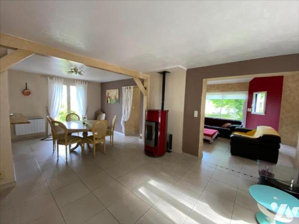 À Vendre à Rohan Maison située à pied des commodités et services