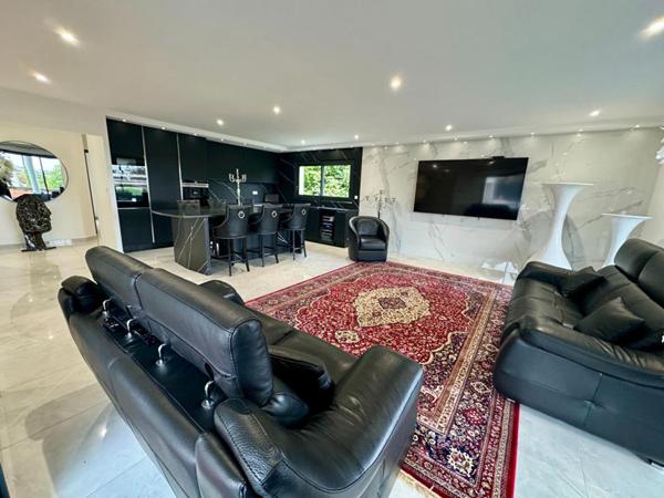 Maison Bassens 6 pièce(s) 140 m2