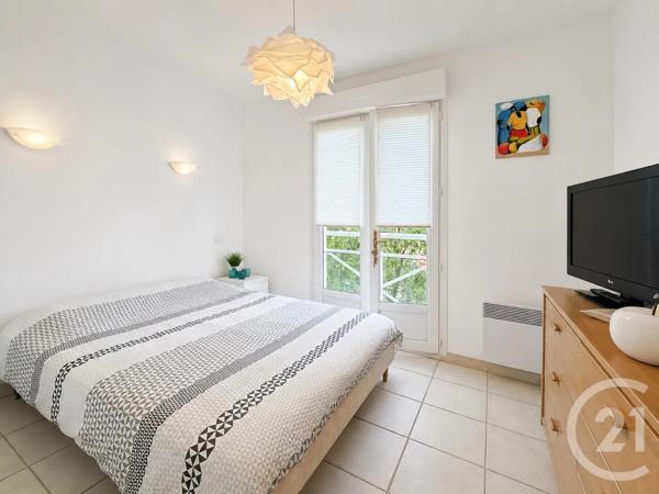 Appartement T2 à vendre  2 pièces - 43,07 m 2   L ILE ROUSSE  - 202