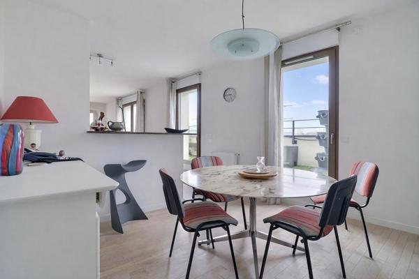 5 pièces Colombes 112 m² terrasse triple exposition proche gare