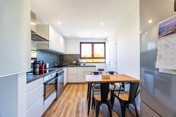 Appartement
         4 pièces
        - 87 m² Exclusivité 245 000 € *
