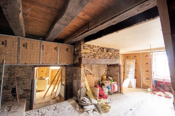 Maison de village 6 pièces de 100 m² à Voutezac (19130)