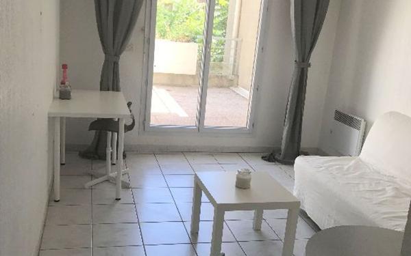 Appartement à vendre    2 pièces • 17 m2 Marseille 5