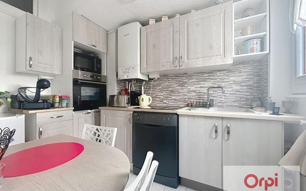 Appartement à louer    3 pièces • 55 m2 Montluçon