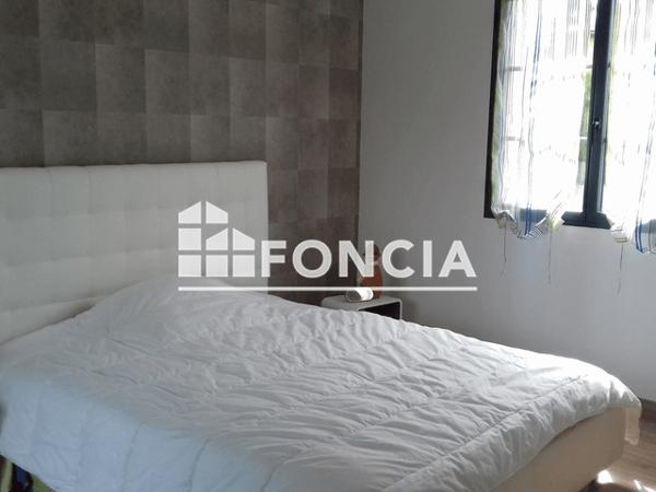Location Maison 7 pièces 207.71 m² - 1 CHEMIN DU LAVOIR Precilhon 64400