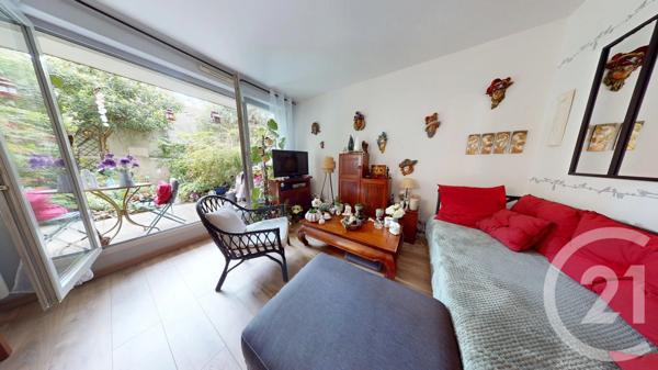 Appartement F2 à vendre  2 pièces - 42,81 m 2   IVRY SUR SEINE  - 94