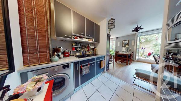 Appartement F2 à vendre  2 pièces - 42,81 m 2   IVRY SUR SEINE  - 94