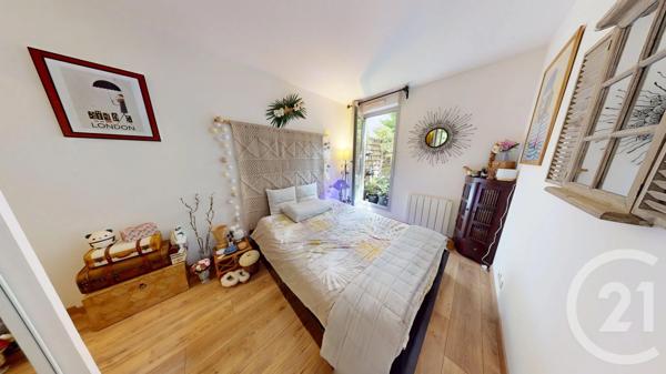 Appartement F2 à vendre  2 pièces - 42,81 m 2   IVRY SUR SEINE  - 94