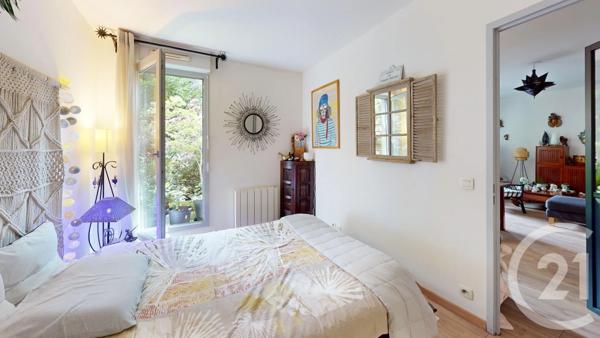 Appartement F2 à vendre  2 pièces - 42,81 m 2   IVRY SUR SEINE  - 94
