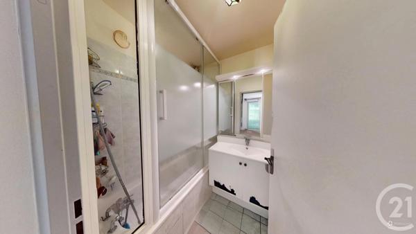 Appartement F2 à vendre  2 pièces - 42,81 m 2   IVRY SUR SEINE  - 94